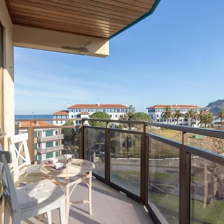 Beach Vii With Parking By Aston דירה באקיו